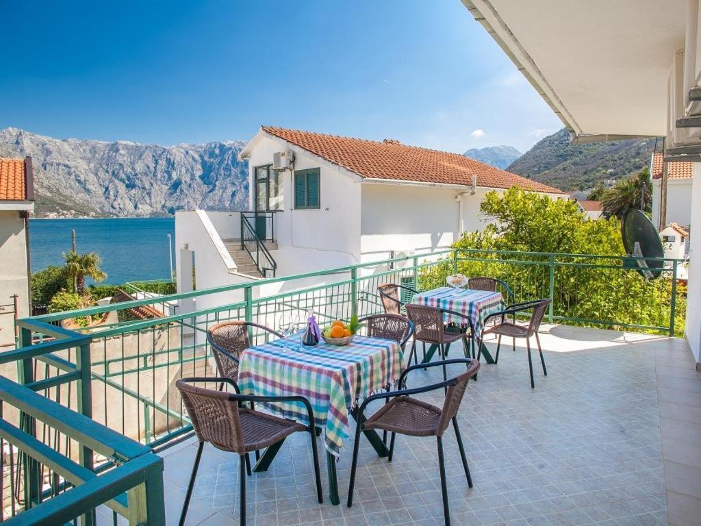 Daria Apartments Kotor Luaran gambar