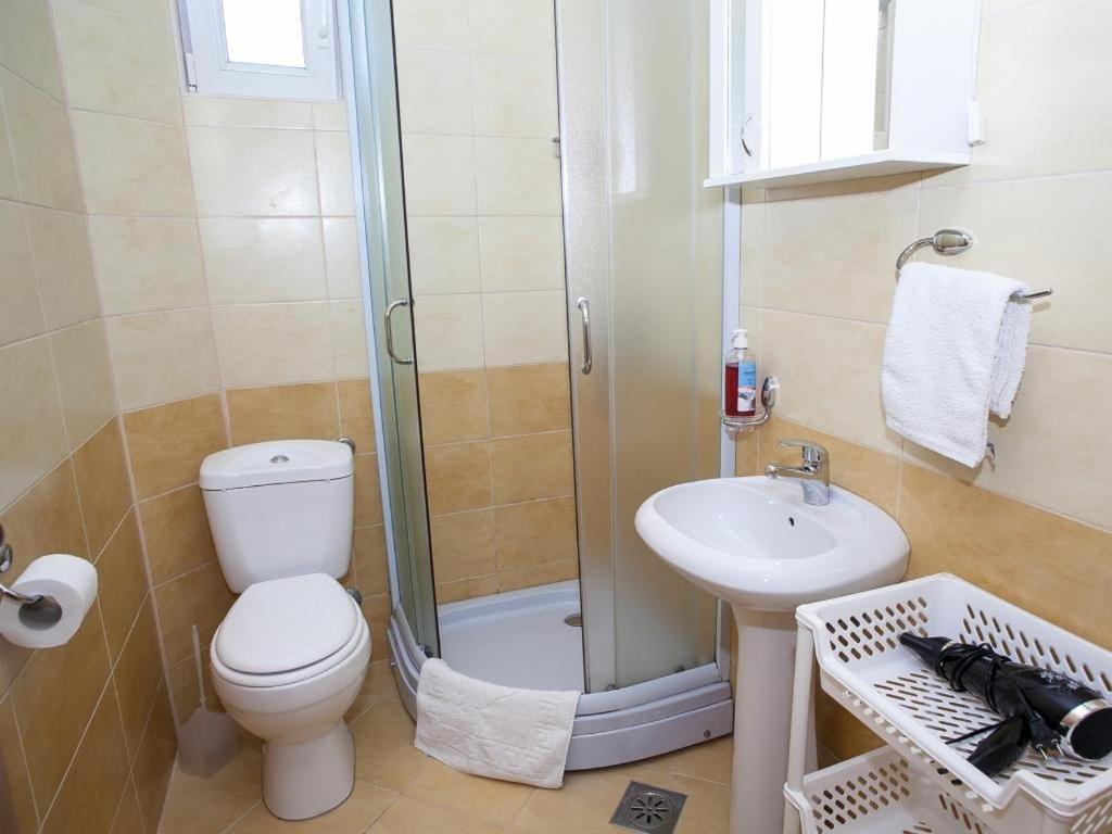 Daria Apartments Kotor Bilik gambar