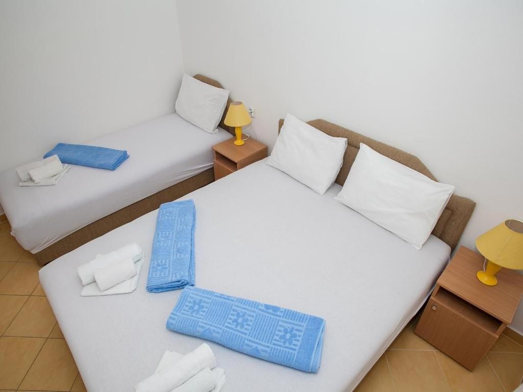 Daria Apartments Kotor Bilik gambar