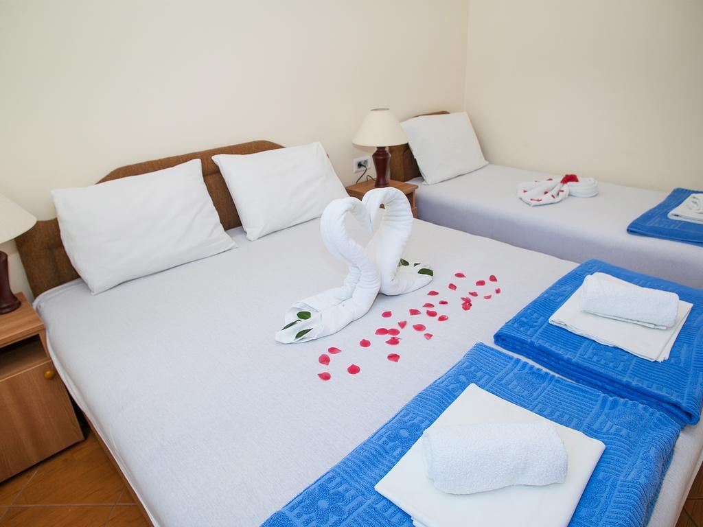 Daria Apartments Kotor Bilik gambar